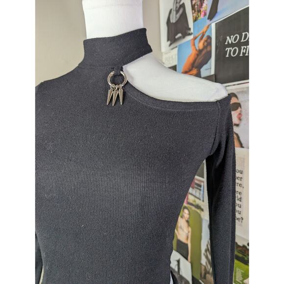 Disturbia Gothic Top - Picture 4 of 8